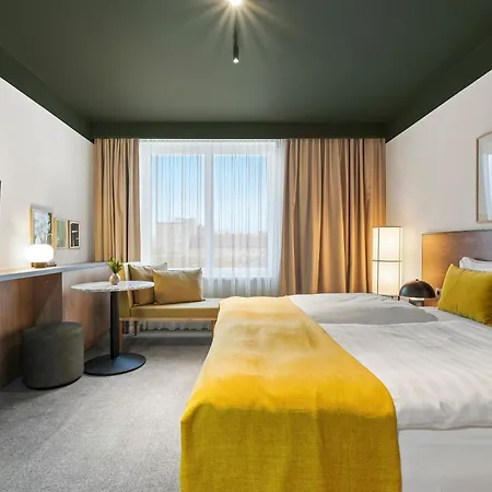Adina Aparthotel 4*