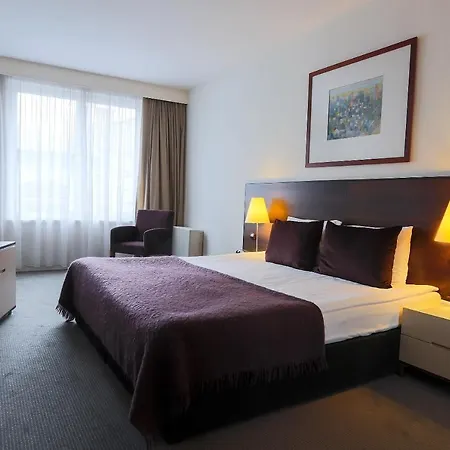 Hotel Adina