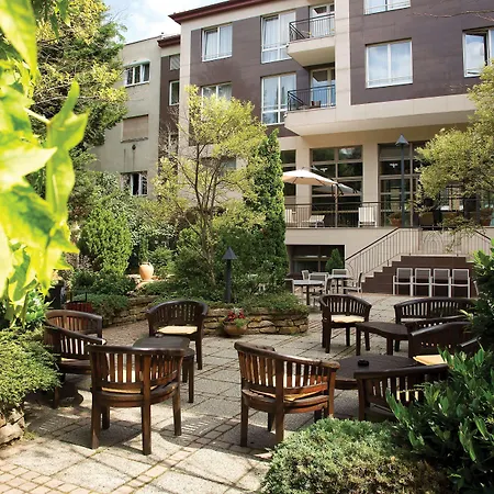 Hotel apartamentowy Adina 4*