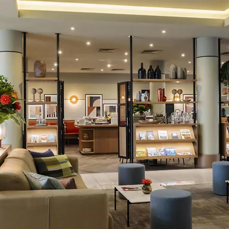Adina Aparthotel