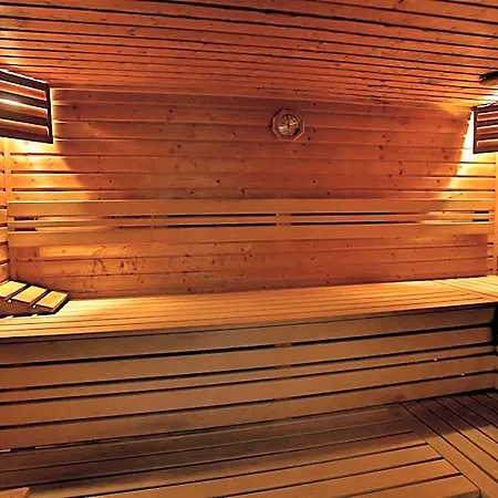 Appart hôtel Adina 4*