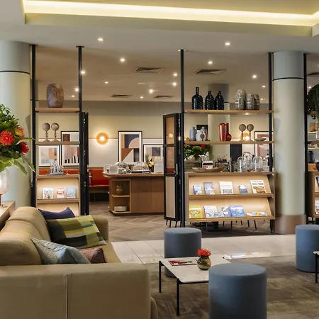 Adina Apart Otel