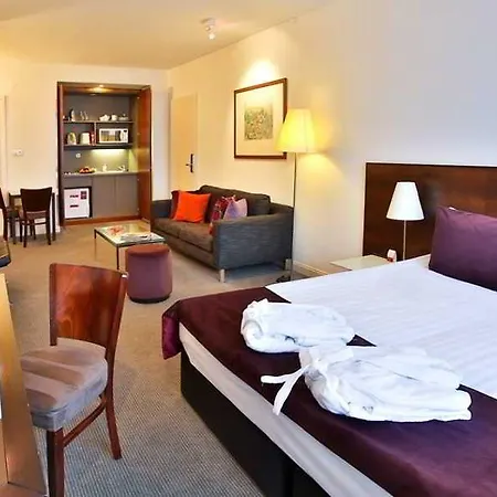 Adina Hotel