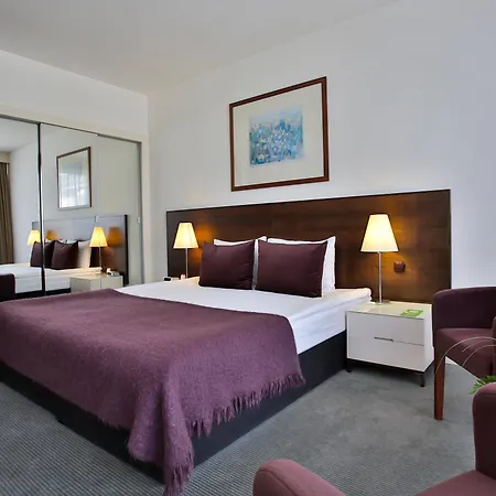 Adina Hotel