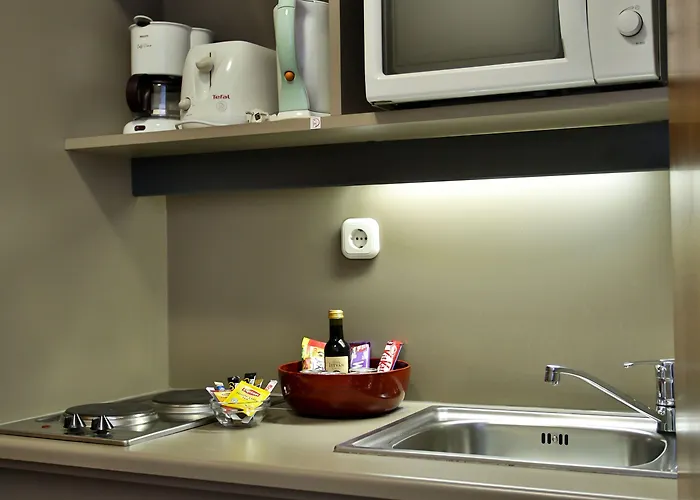 아디나 아파트먼트