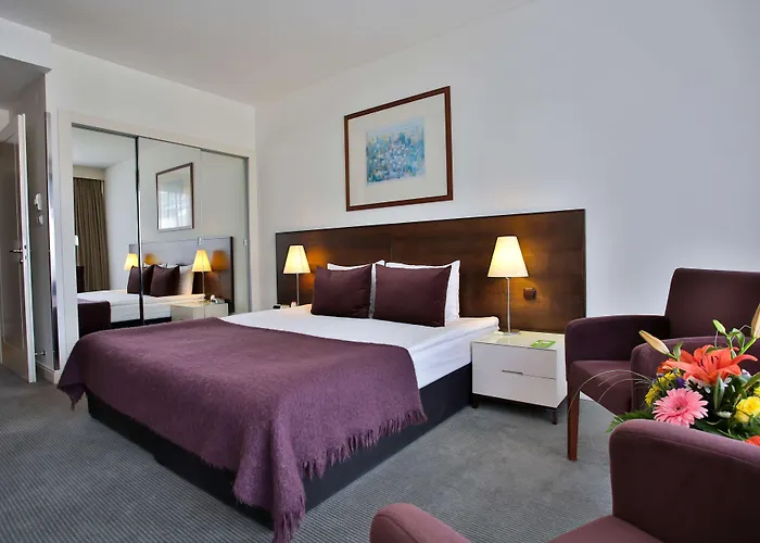 아파트호텔 아디나 아파트먼트 4*